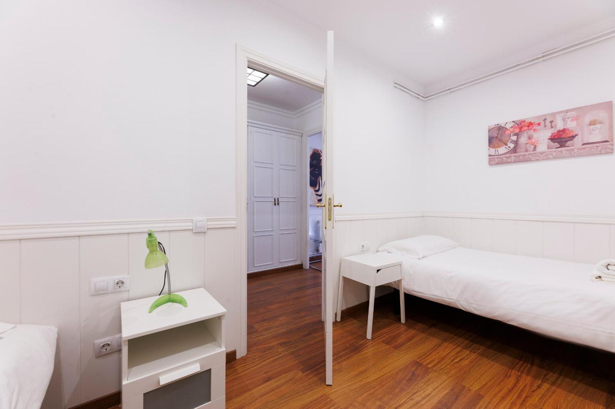 Aparteasy - Private Terrace, 3-Bedroom Apartment 바르셀로나 외부 사진